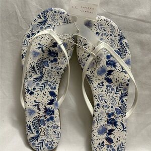 LC Lauren Conrad Women's Blue Floral Sandals Size 6 . Cute Summer Sandals